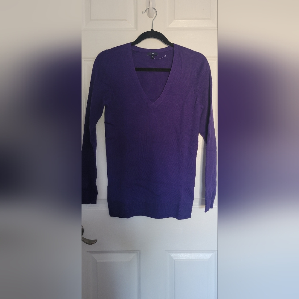 GAP SWEATER
